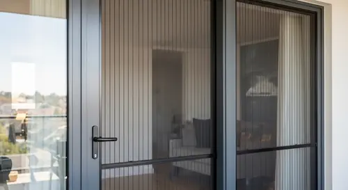 Ümitköy Menteşeli Sineklik Şık Tasarımlarla Estetik Değer Katın Sineklikler Bizden